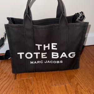 Medium - The Tote Bag by Marc Jacobs